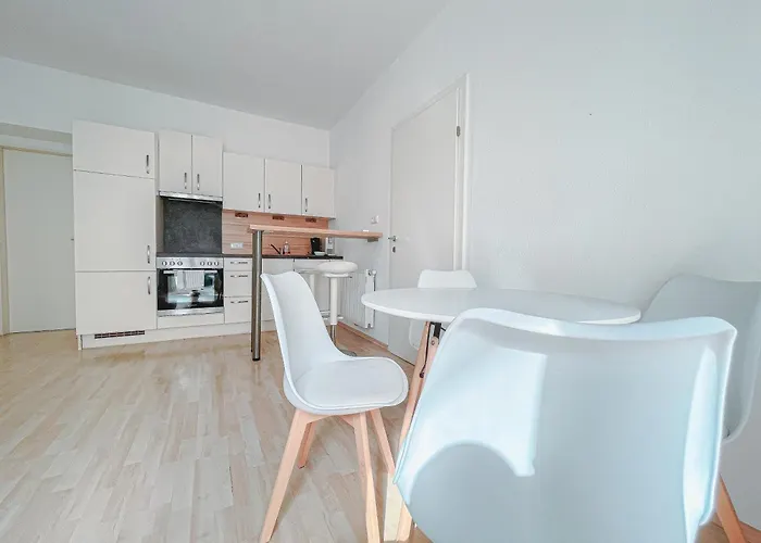 Contactless Self-check-in - Studio, 5 Minutes To Center Apartment *